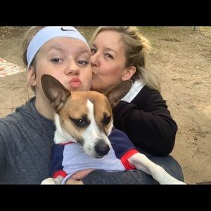 Meet your Posher, Carlyjo